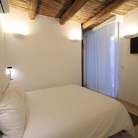 Bed and Breakfast Ai 13 Gradoni Di Chiaia Неаполь Экстерьер фото